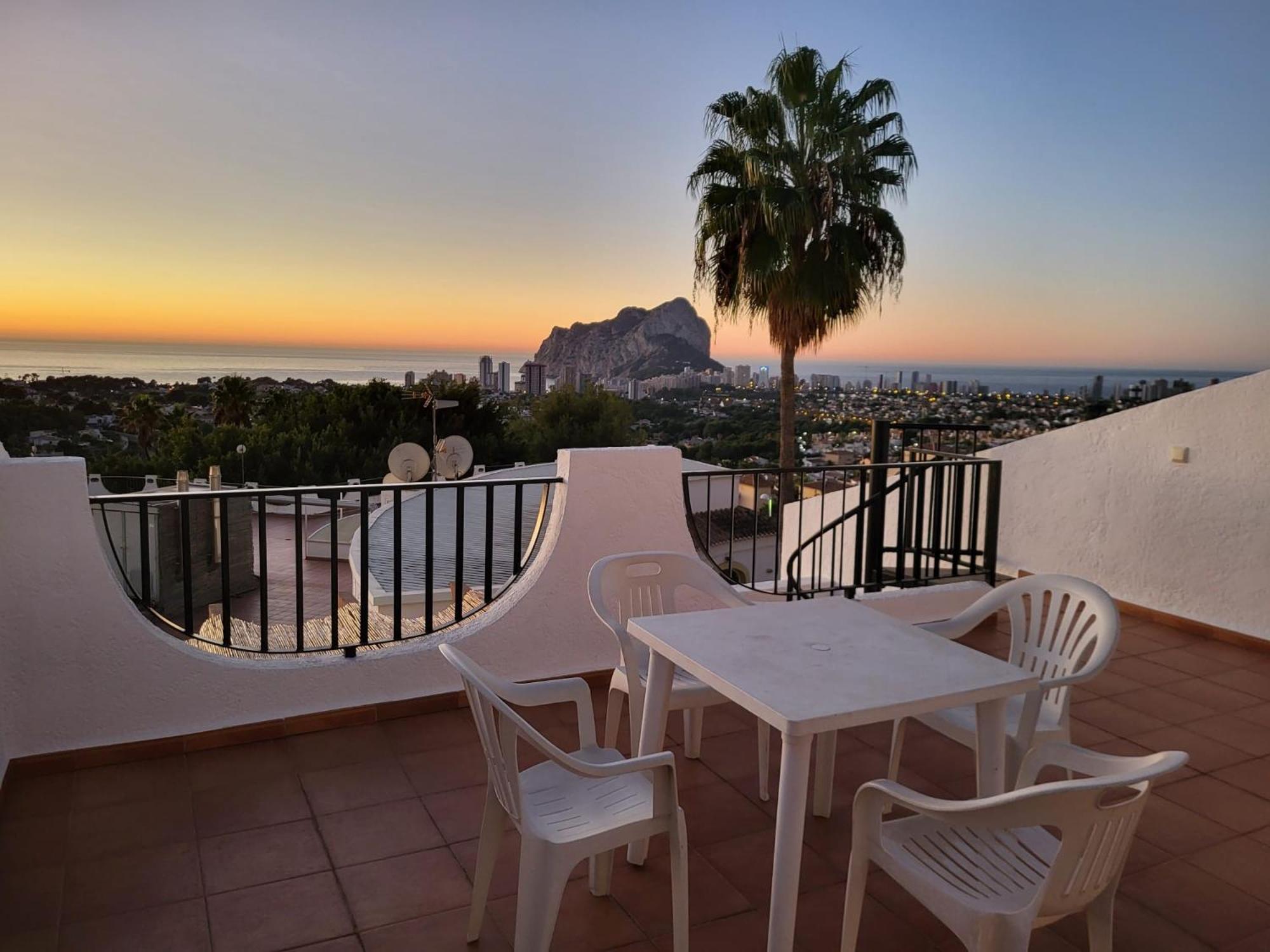 Casa Sunrise - Costa Blanca House With Rooftop, Swimming Pools And Panoramic Sea And Calpe Views Exterior photo