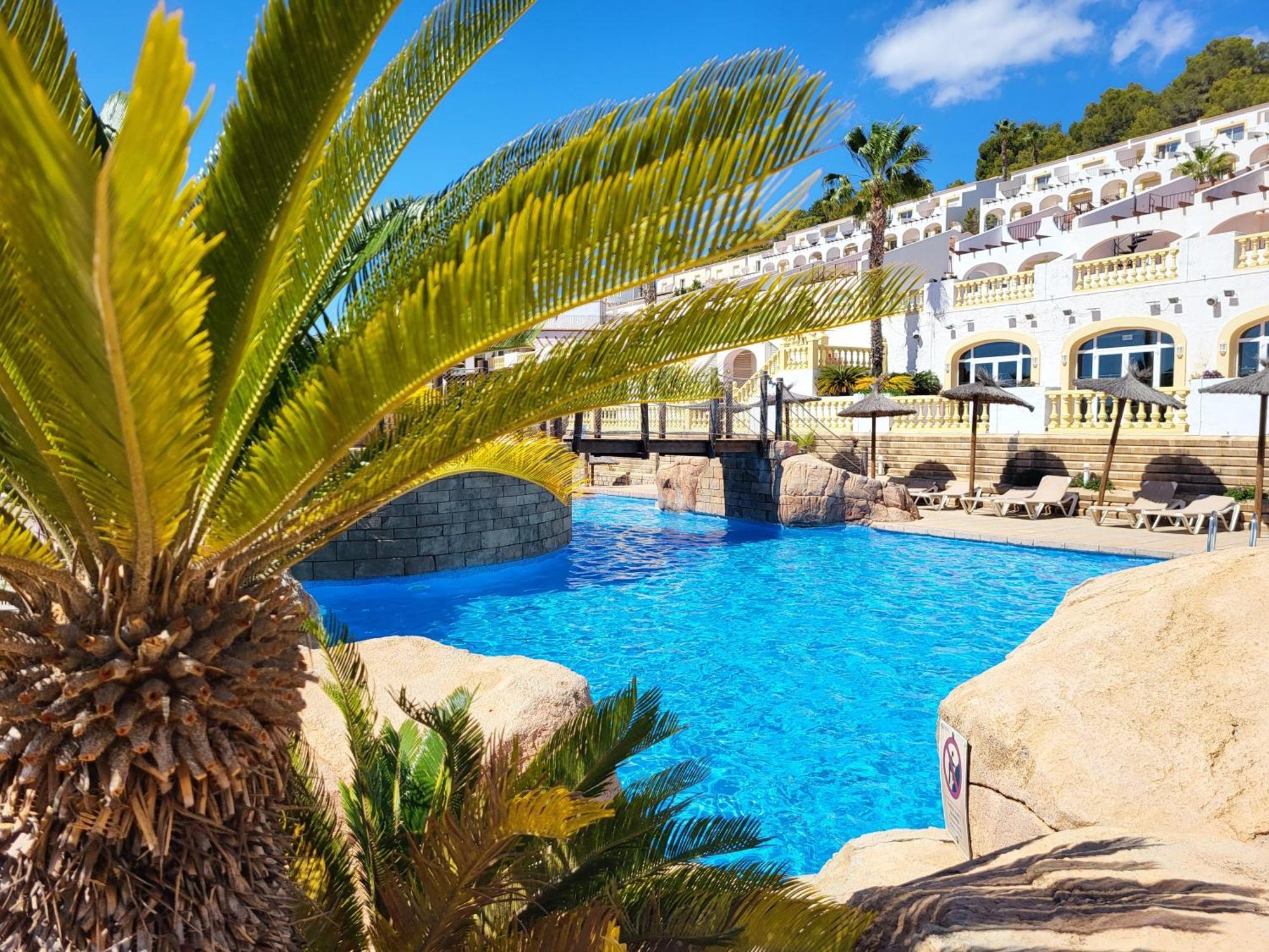 Casa Sunrise - Costa Blanca House With Rooftop, Swimming Pools And Panoramic Sea And Calpe Views Exterior photo