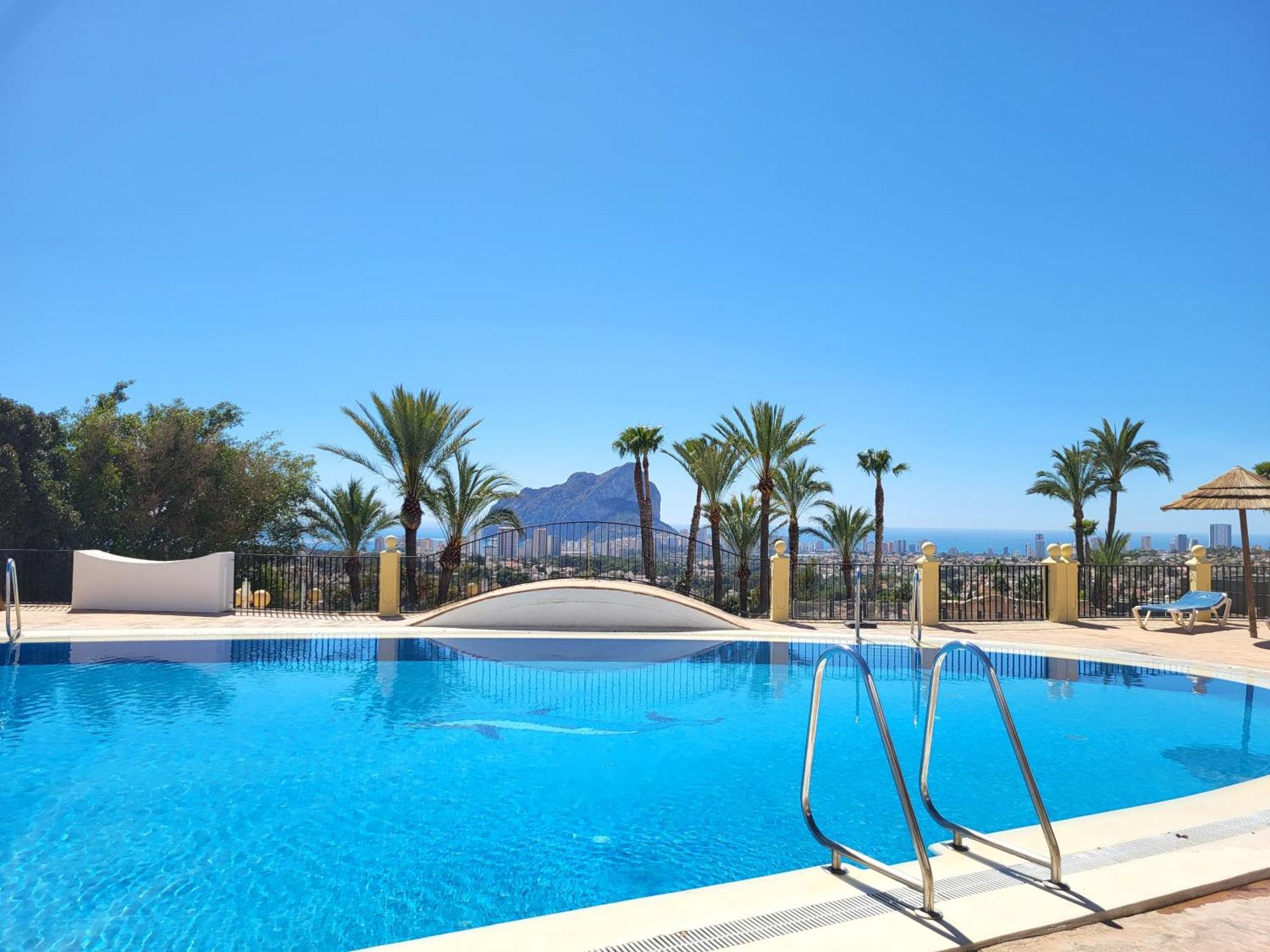 Casa Sunrise - Costa Blanca House With Rooftop, Swimming Pools And Panoramic Sea And Calpe Views Exterior photo